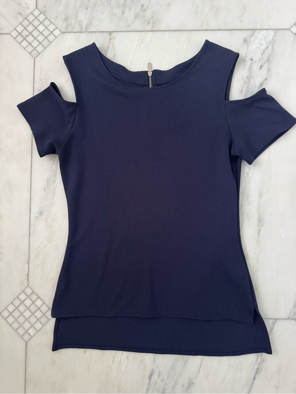 Karen Millen Navy Cold-Shoulder Short Sleeve high lowTop